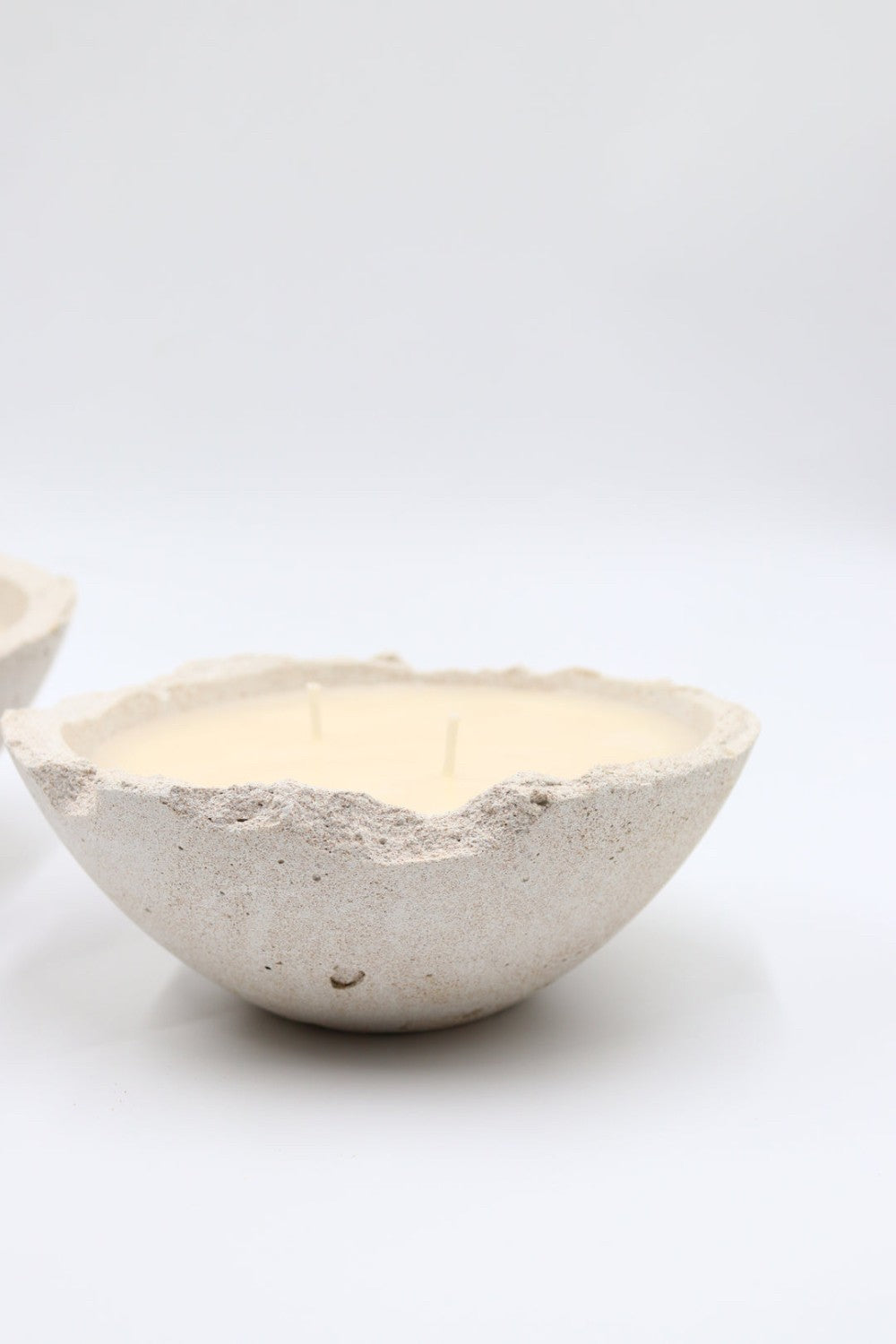 PLUTO 2 WICK ENGLISH PEAR AND FREESIA|373