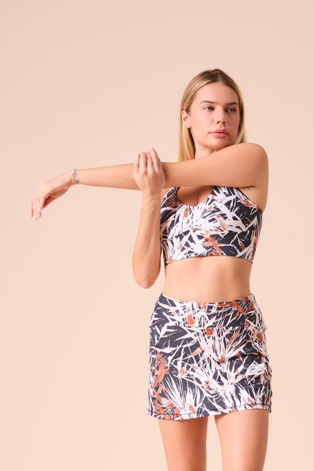 LIQUIDO MOVEMENT BRA TROPICAL DAWN|635